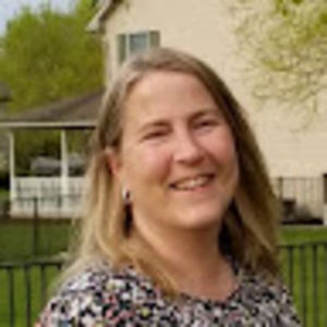 Meet your Posher, Debie